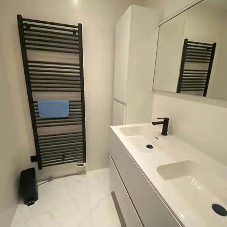 Apartment Fully Renovated 2-bedroom With A Stunning Sea View T5 *
