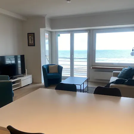 Fully Renovated 2-bedroom With A Stunning Sea View T5 *