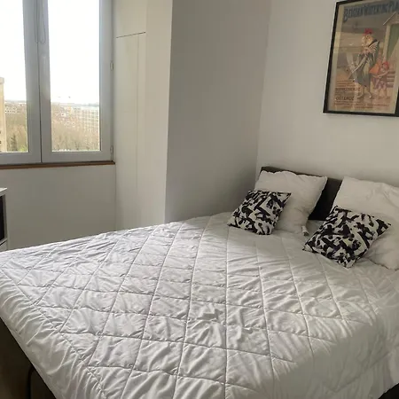 Fully Renovated 2-bedroom With A Stunning Sea View T5 Apartment