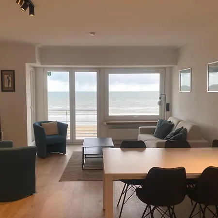 Bel Air - Renovated With Breathtaking Sea View T5 Appartement Ostende